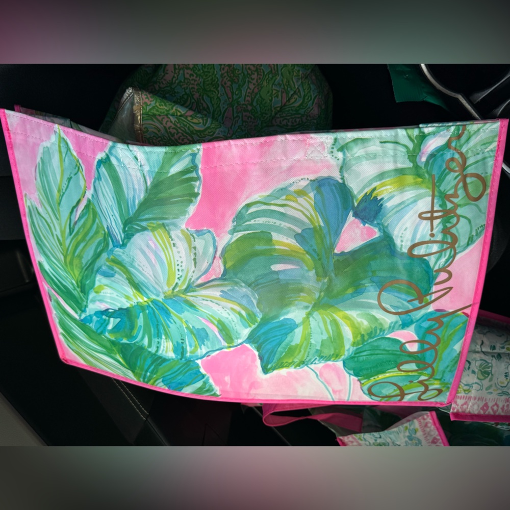 New Lilly Pulitzer Pink and Green Leaf Tote